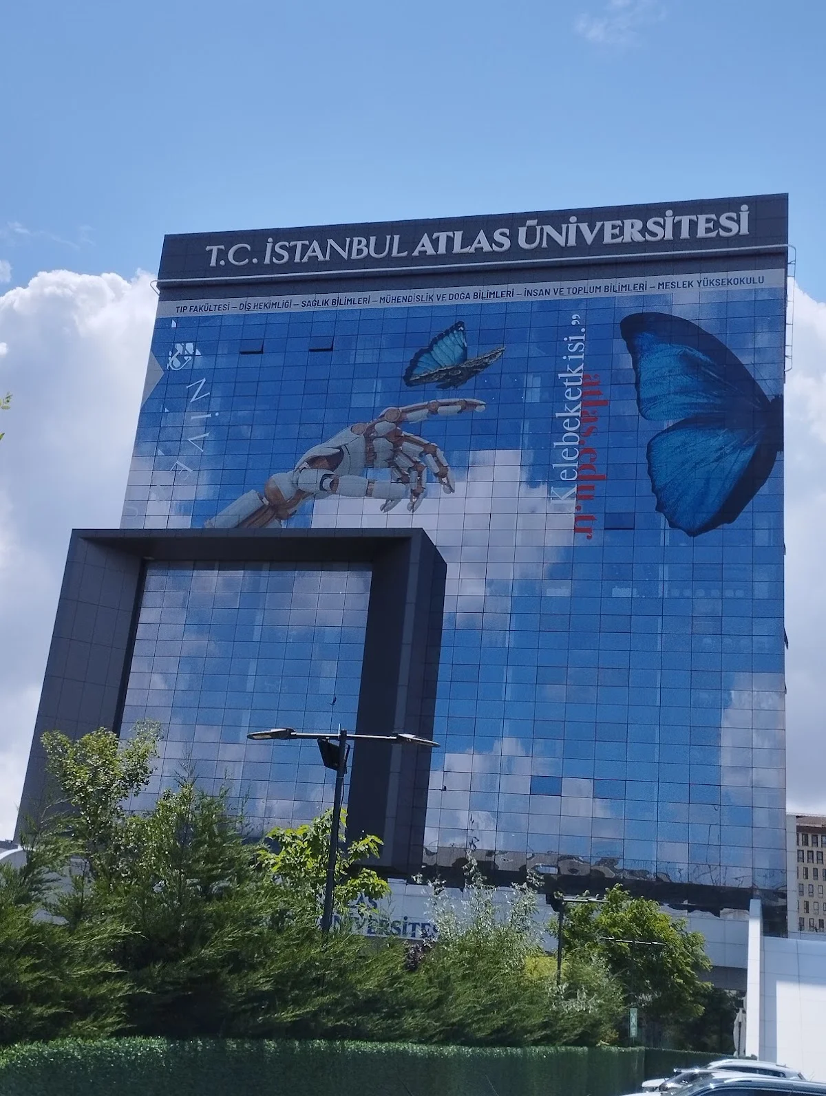 İSTANBUL ATLAS ÜNİVERSİTESİ Kampüs Fotoğrafı