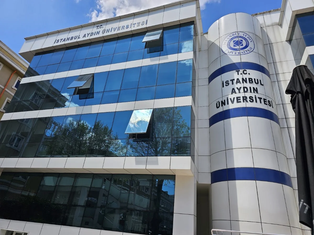 İSTANBUL AYDIN ÜNİVERSİTESİ Kampüs Fotoğrafı