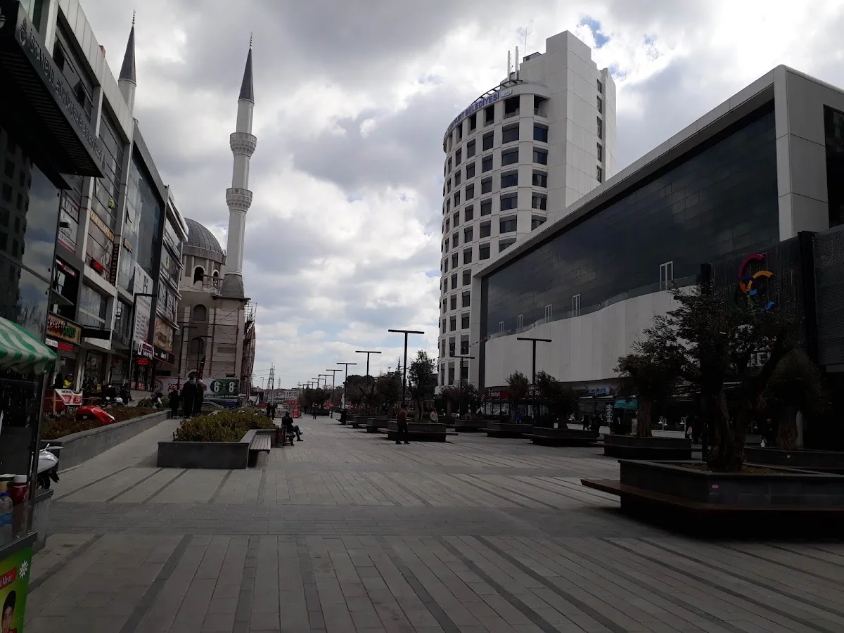 İSTANBUL ESENYURT ÜNİVERSİTESİ Kampüs Fotoğrafı