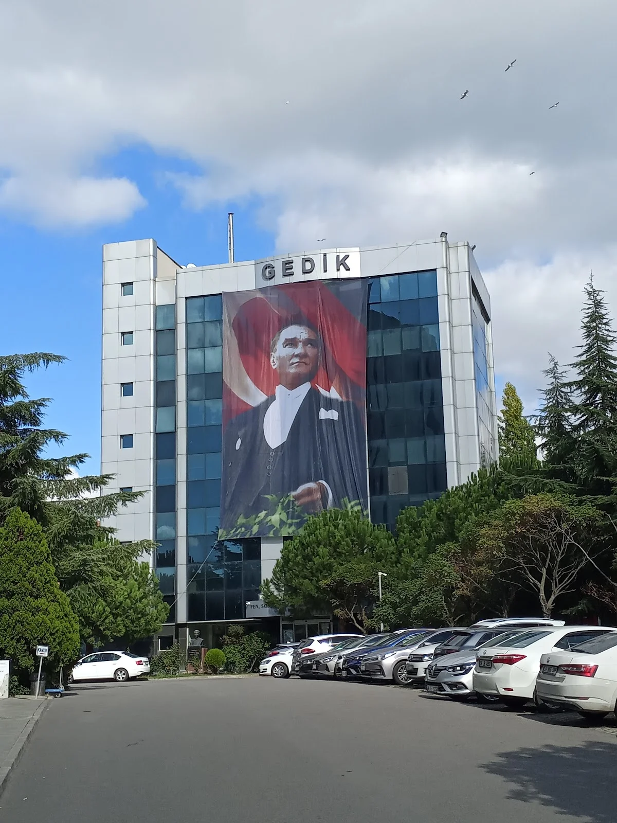 İSTANBUL GEDİK ÜNİVERSİTESİ Kampüs Fotoğrafı