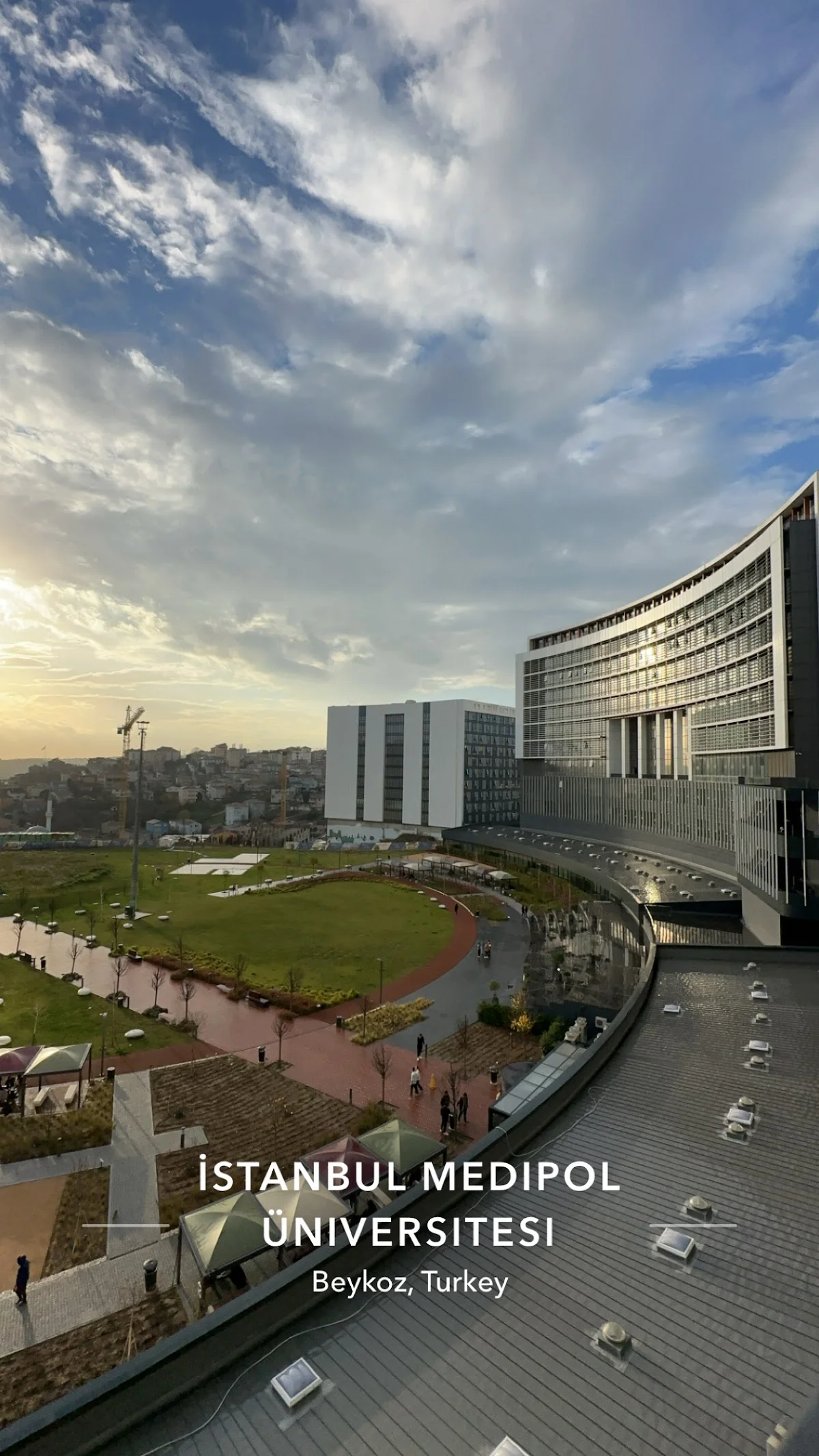 İSTANBUL MEDİPOL ÜNİVERSİTESİ Kampüs Fotoğrafı