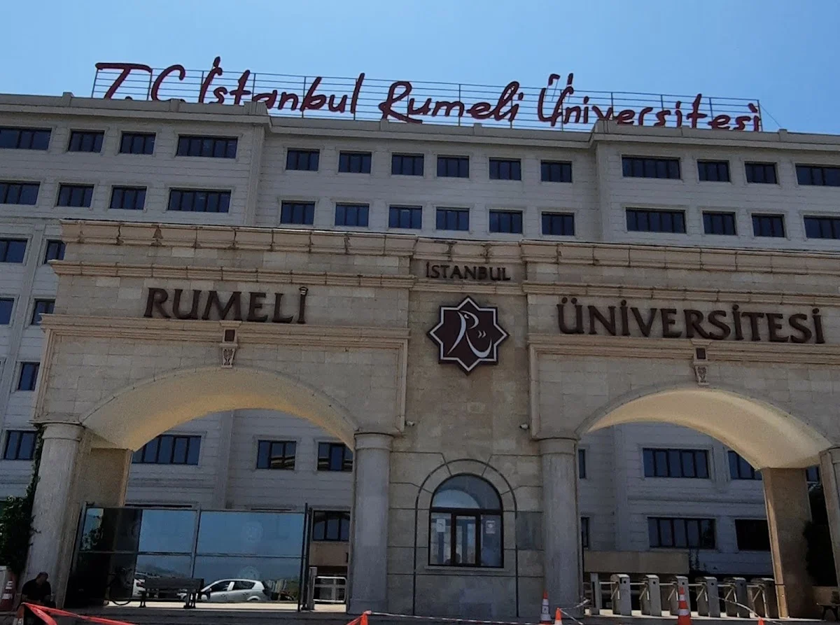 İSTANBUL RUMELİ ÜNİVERSİTESİ Kampüs Fotoğrafı