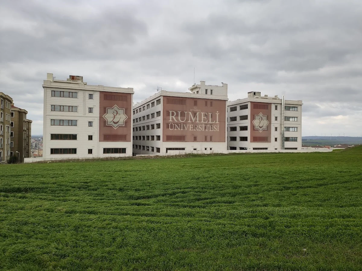 İSTANBUL RUMELİ ÜNİVERSİTESİ Kampüs Fotoğrafı