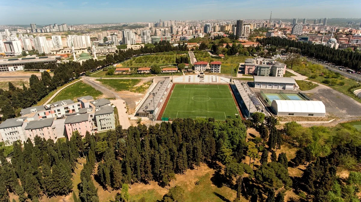 İSTANBUL SABAHATTİN ZAİM ÜNİVERSİTESİ Kampüs Fotoğrafı