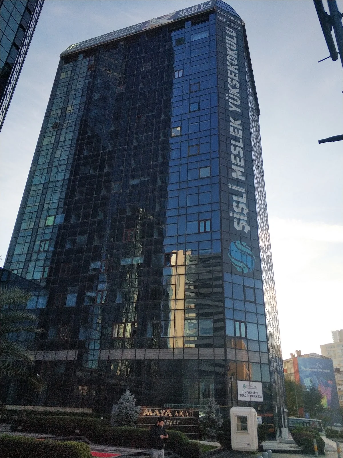 İSTANBUL ŞİŞLİ MESLEK YÜKSEKOKULU