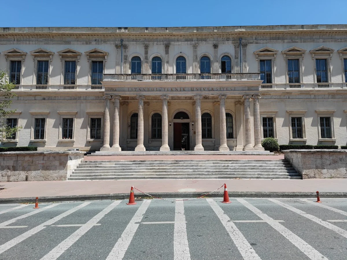 İSTANBUL TEKNİK ÜNİVERSİTESİ Kampüs Fotoğrafı