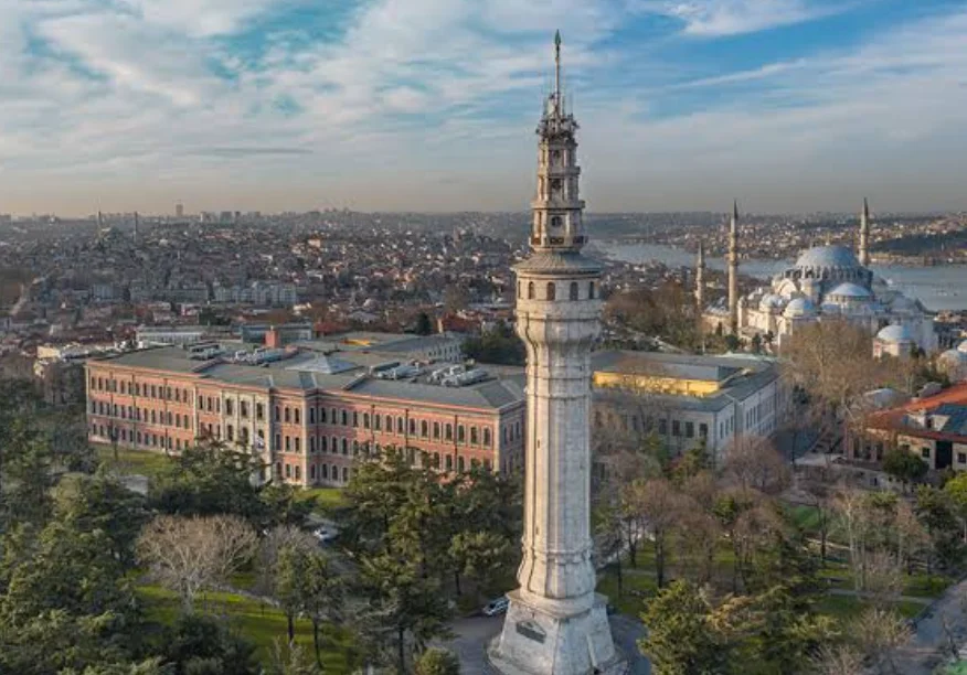 İSTANBUL ÜNİVERSİTESİ Kampüs Fotoğrafı