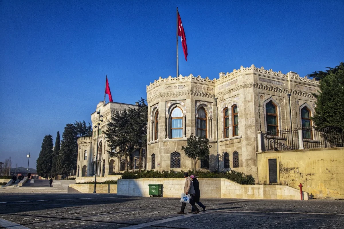 İSTANBUL ÜNİVERSİTESİ Kampüs Fotoğrafı