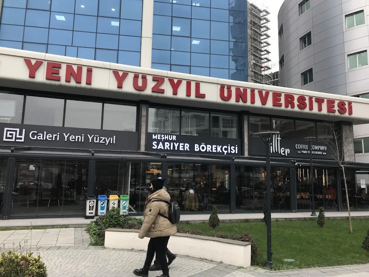 İSTANBUL YENİ YÜZYIL ÜNİVERSİTESİ Kampüs Fotoğrafı