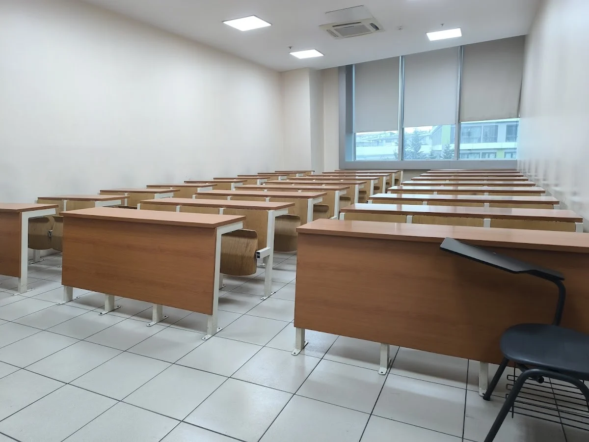 İSTANBUL YENİ YÜZYIL ÜNİVERSİTESİ Kampüs Fotoğrafı