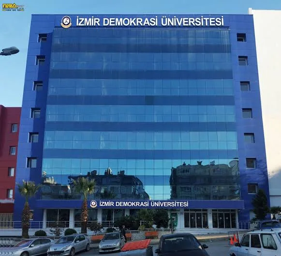 İZMİR DEMOKRASİ ÜNİVERSİTESİ