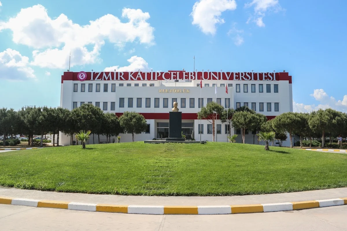 İZMİR KATİP ÇELEBİ ÜNİVERSİTESİ