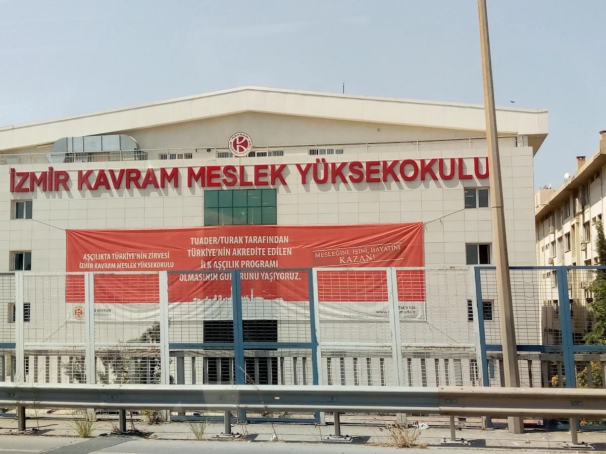 İZMİR KAVRAM MESLEK YÜKSEKOKULU