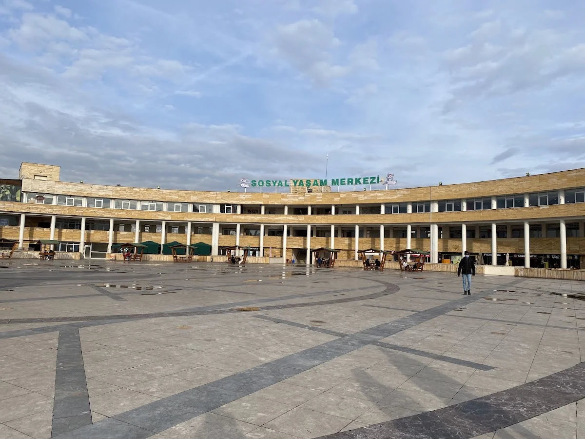 KARABÜK ÜNİVERSİTESİ Kampüs Fotoğrafı