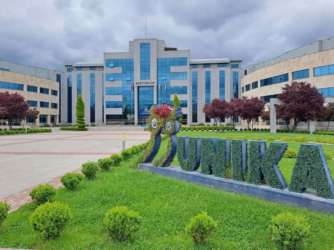 KARABÜK ÜNİVERSİTESİ Kampüs Fotoğrafı