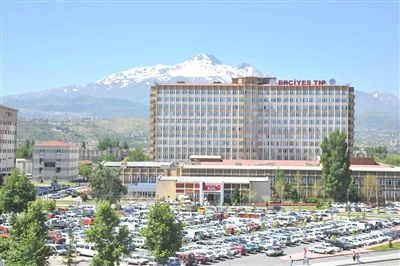 KAYSERİ ÜNİVERSİTESİ Kampüs Fotoğrafı