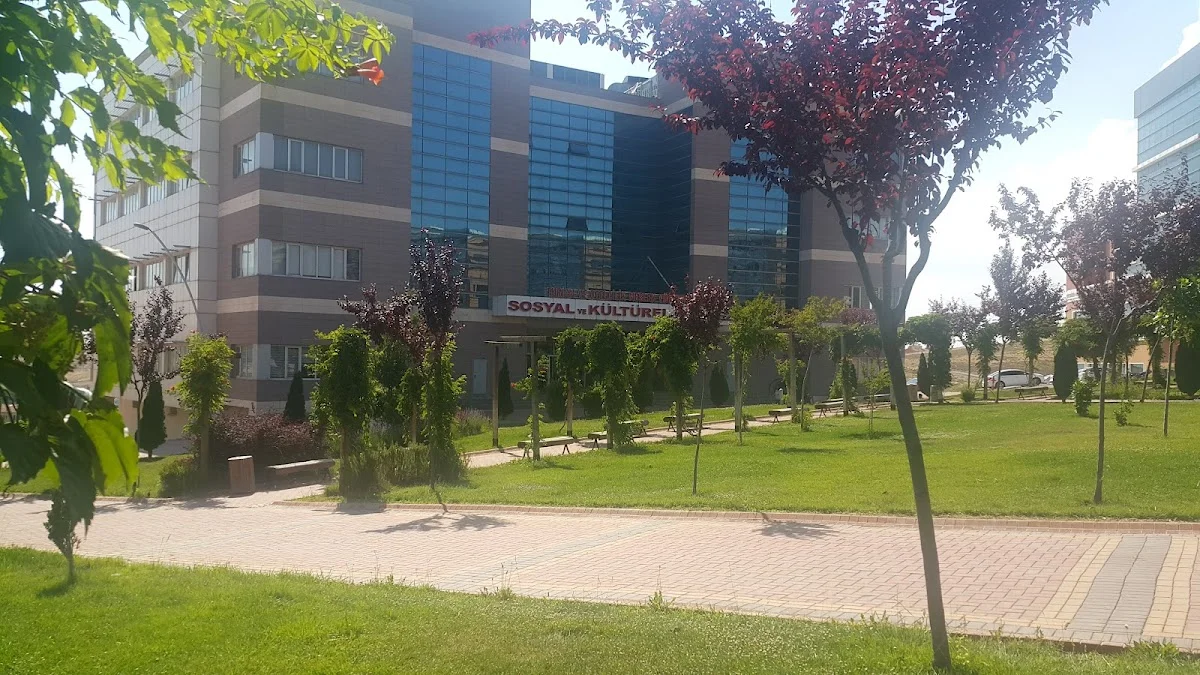 KİLİS 7 ARALIK ÜNİVERSİTESİ Kampüs Fotoğrafı