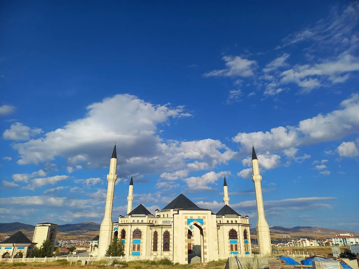 KIRŞEHİR AHİ EVRAN ÜNİVERSİTESİ Kampüs Fotoğrafı