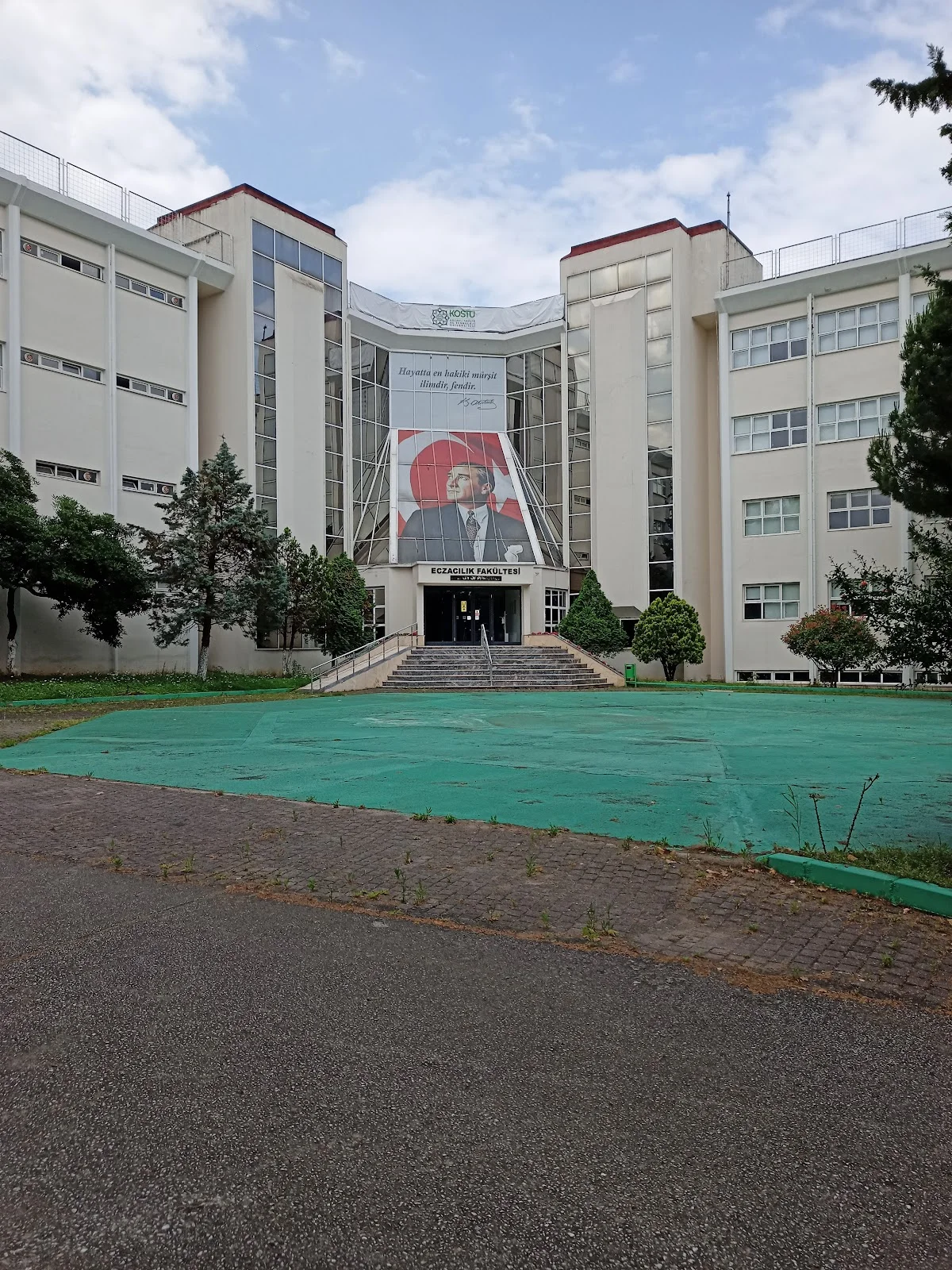 KOCAELİ SAĞLIK VE TEKNOLOJİ ÜNİVERSİTESİ Kampüs Fotoğrafı