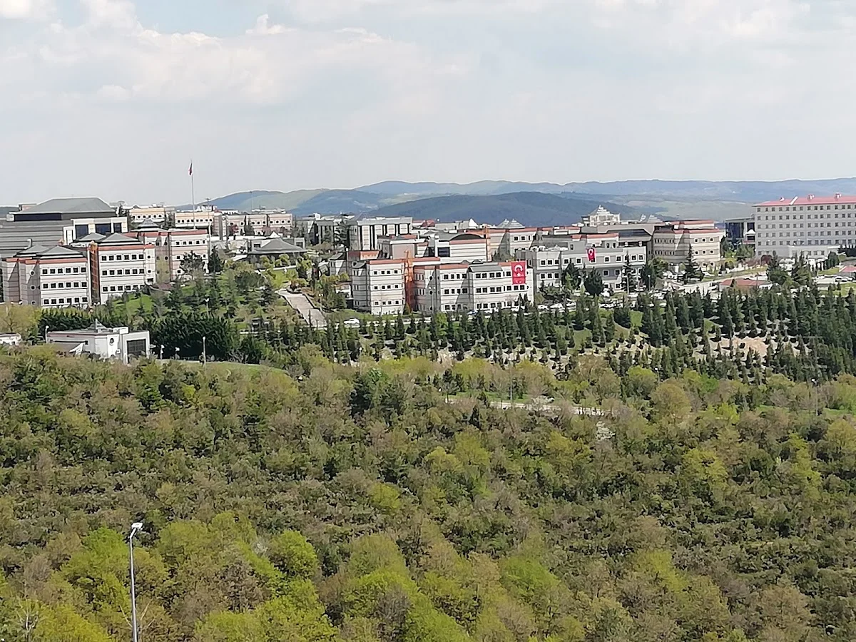 KOCAELİ ÜNİVERSİTESİ Kampüs Fotoğrafı