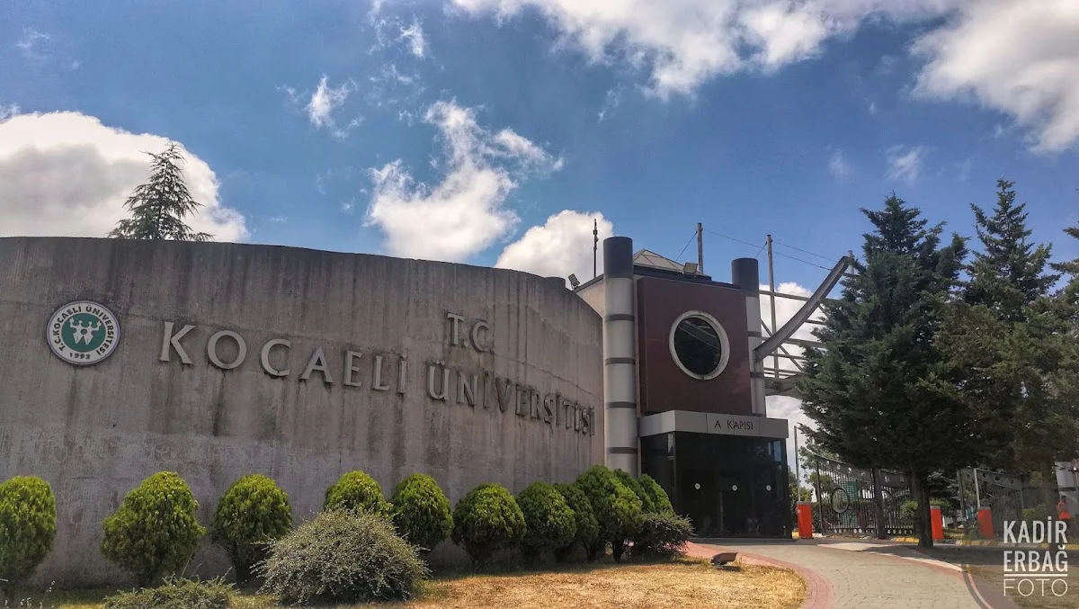 KOCAELİ ÜNİVERSİTESİ Kampüs Fotoğrafı
