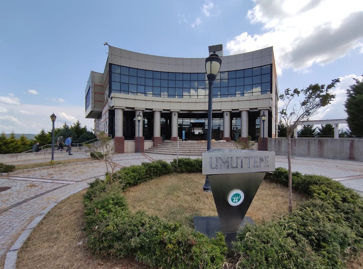 KOCAELİ ÜNİVERSİTESİ Kampüs Fotoğrafı