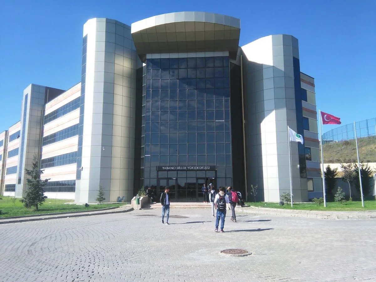 KOCAELİ ÜNİVERSİTESİ Kampüs Fotoğrafı