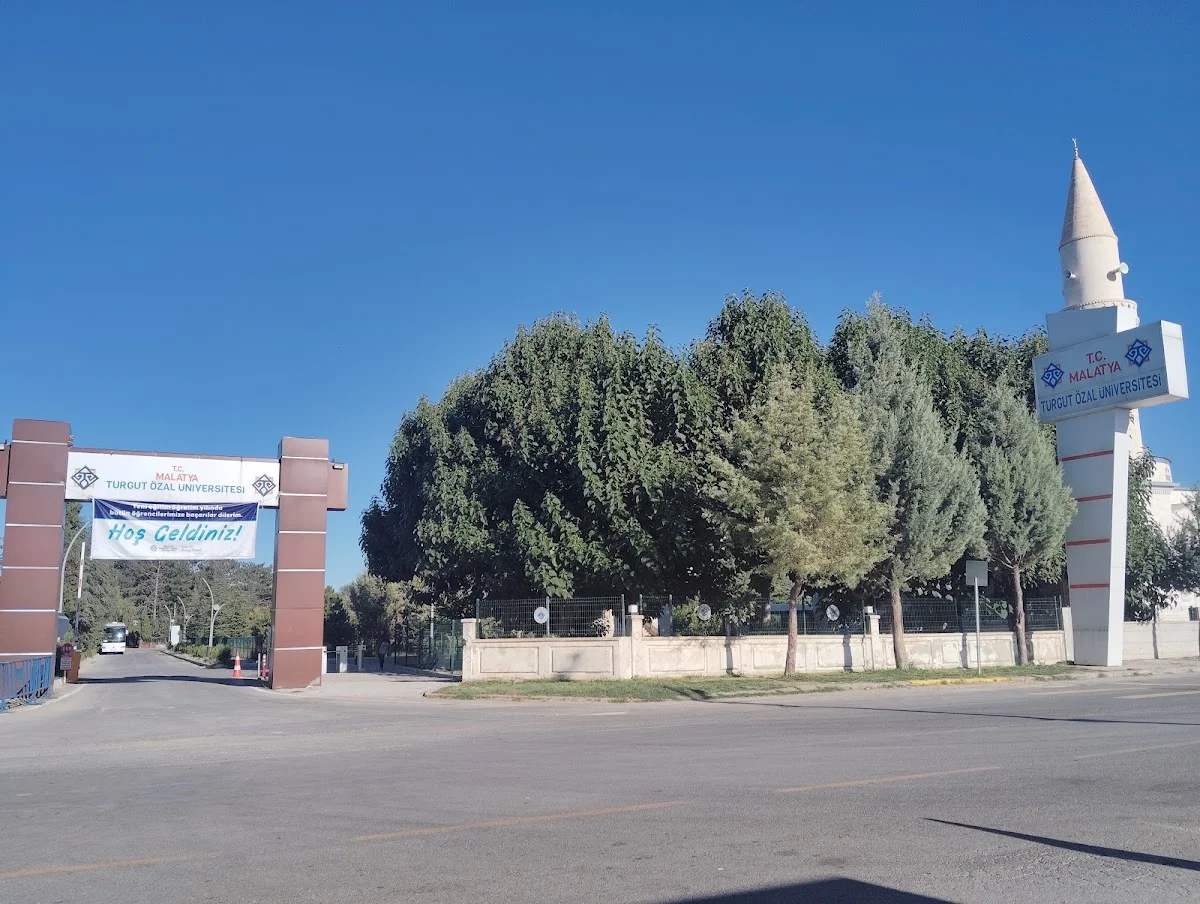 MALATYA TURGUT ÖZAL ÜNİVERSİTESİ Kampüs Fotoğrafı