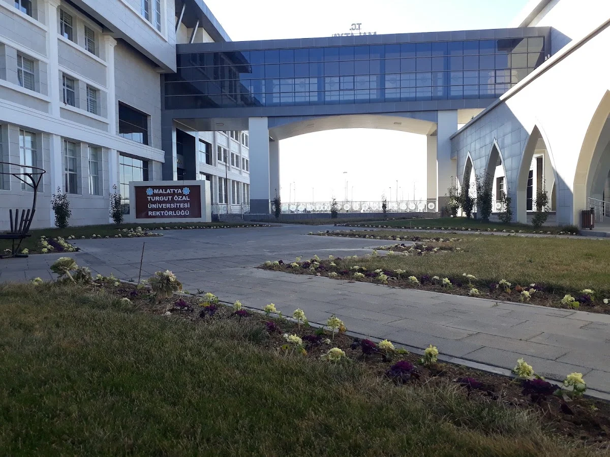 MALATYA TURGUT ÖZAL ÜNİVERSİTESİ Kampüs Fotoğrafı