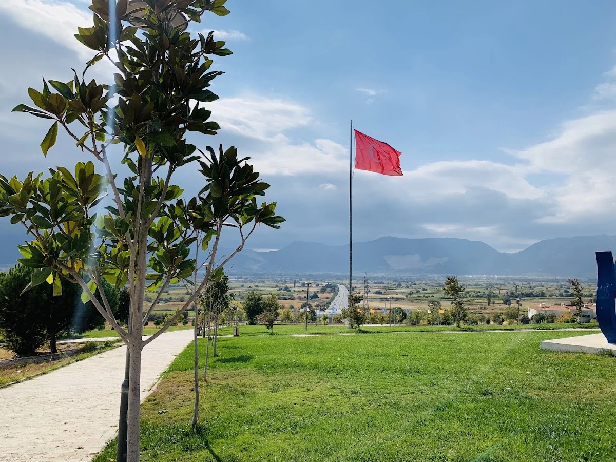 MANİSA CELÂL BAYAR ÜNİVERSİTESİ Kampüs Fotoğrafı