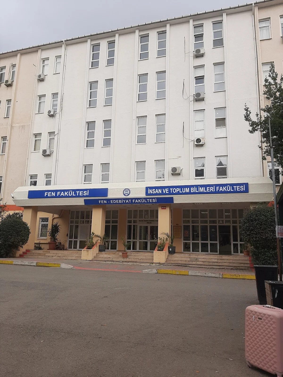 MARMARA ÜNİVERSİTESİ Kampüs Fotoğrafı