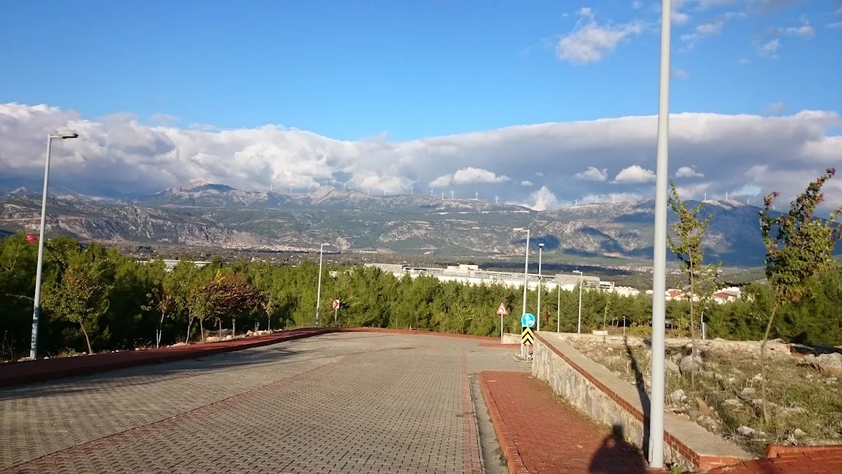 MUĞLA SITKI KOÇMAN ÜNİVERSİTESİ Kampüs Fotoğrafı