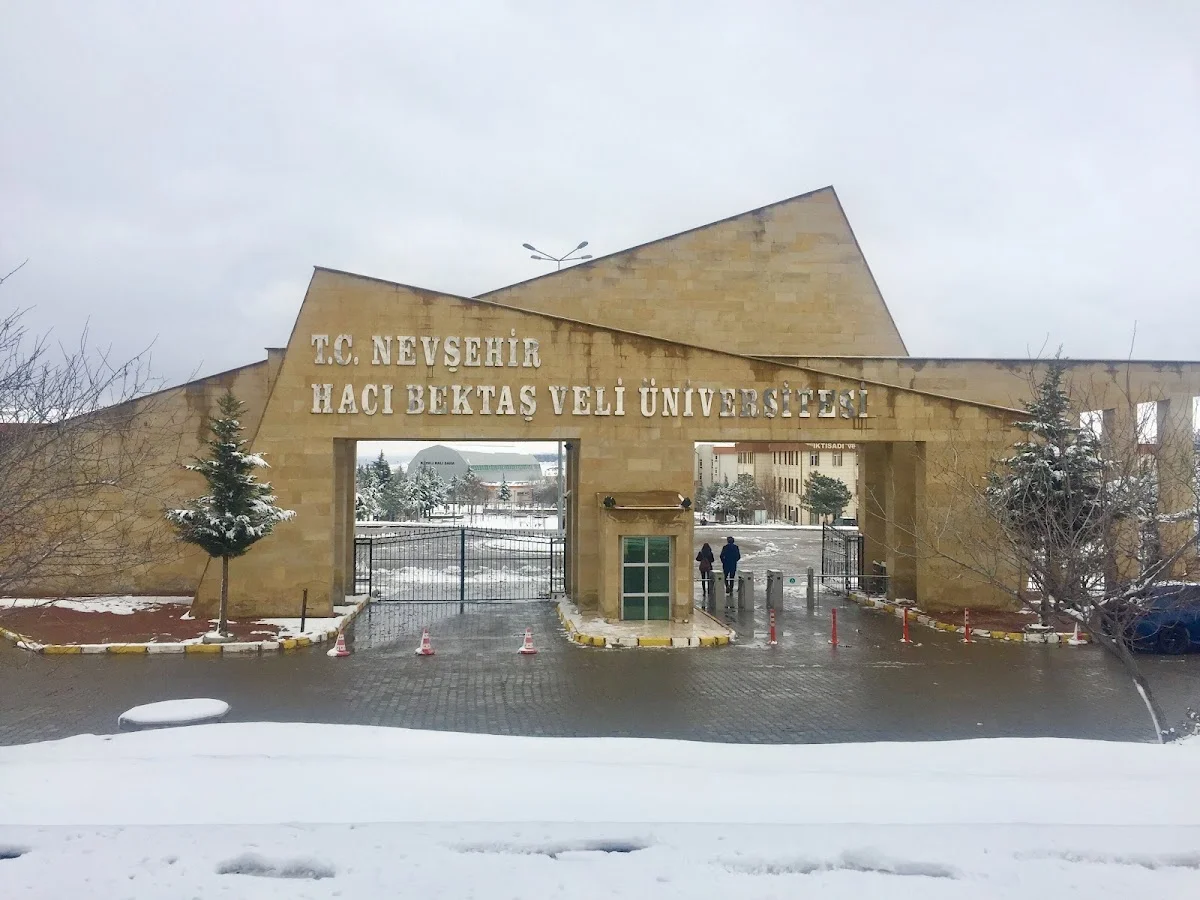 NEVŞEHİR HACI BEKTAŞ VELİ ÜNİVERSİTESİ Kampüs Fotoğrafı