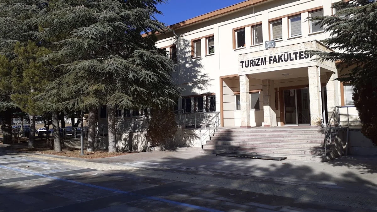NEVŞEHİR HACI BEKTAŞ VELİ ÜNİVERSİTESİ
