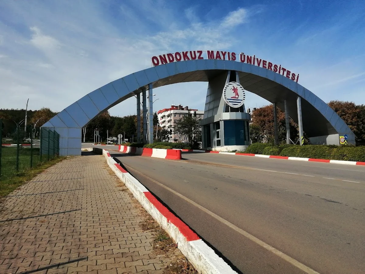ONDOKUZ MAYIS ÜNİVERSİTESİ Kampüs Fotoğrafı
