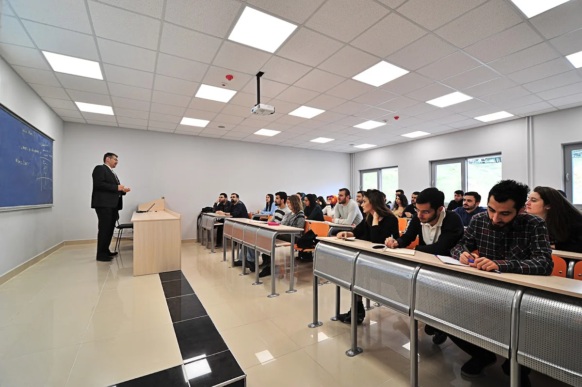 SAKARYA ÜNİVERSİTESİ Kampüs Fotoğrafı