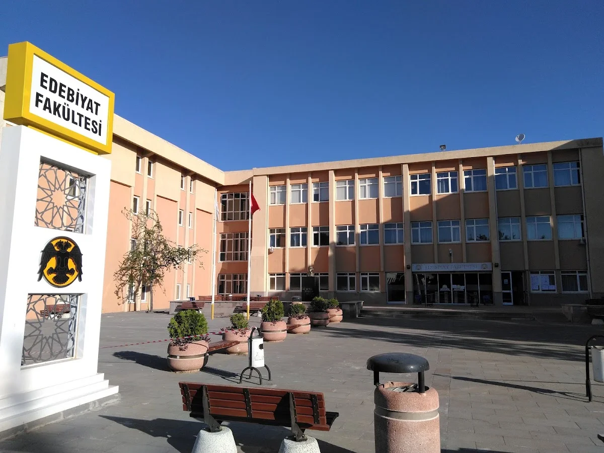 SELÇUK ÜNİVERSİTESİ Kampüs Fotoğrafı