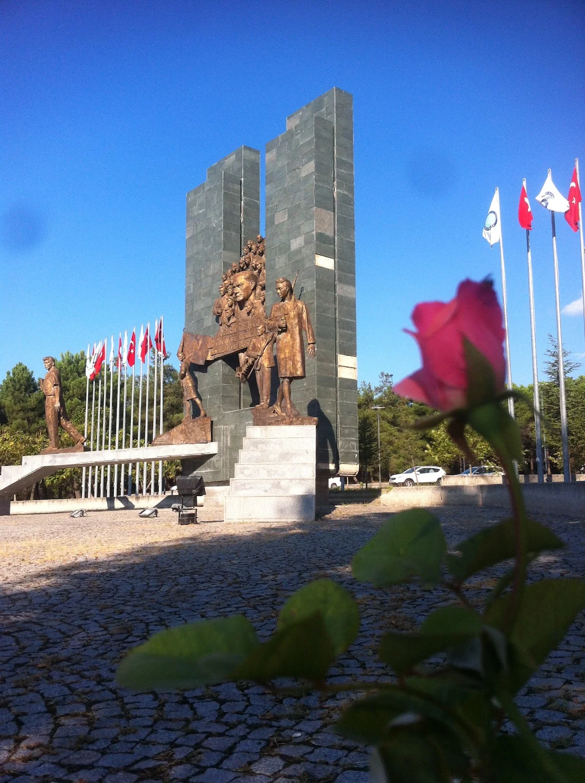 SÜLEYMAN DEMİREL ÜNİVERSİTESİ Kampüs Fotoğrafı