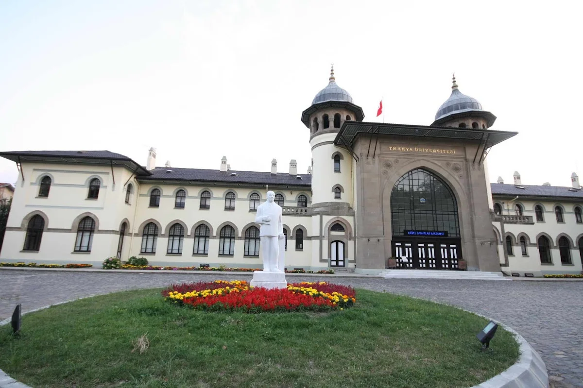 TRAKYA ÜNİVERSİTESİ Kampüs Fotoğrafı