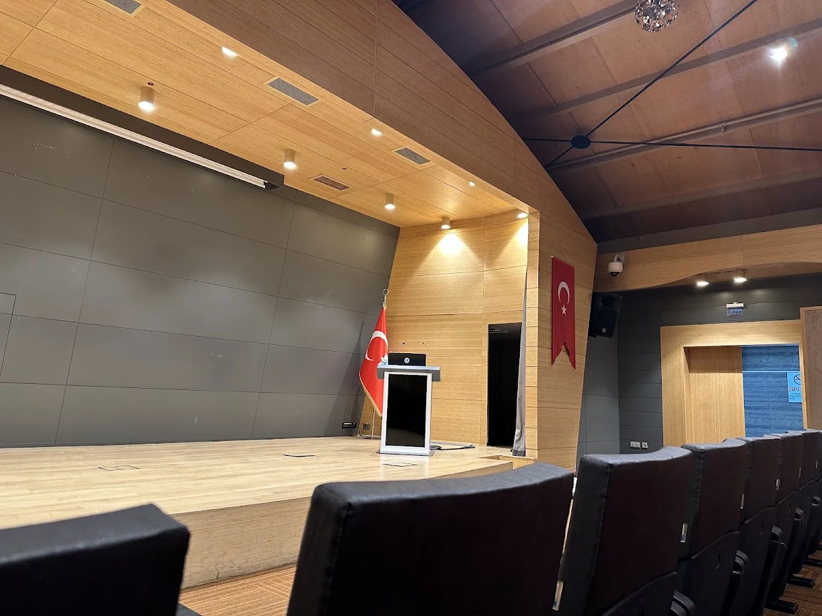 ÜSKÜDAR ÜNİVERSİTESİ Kampüs Fotoğrafı