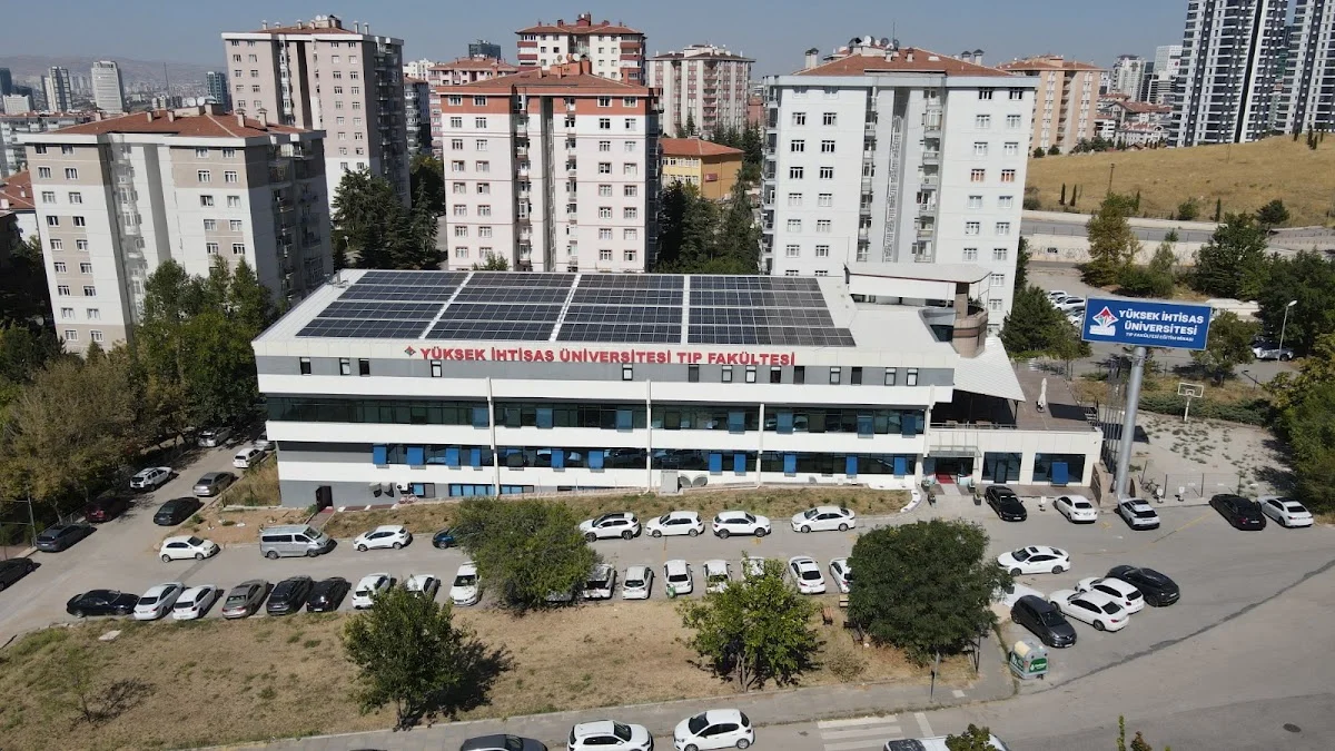 YÜKSEK İHTİSAS ÜNİVERSİTESİ Kampüs Fotoğrafı