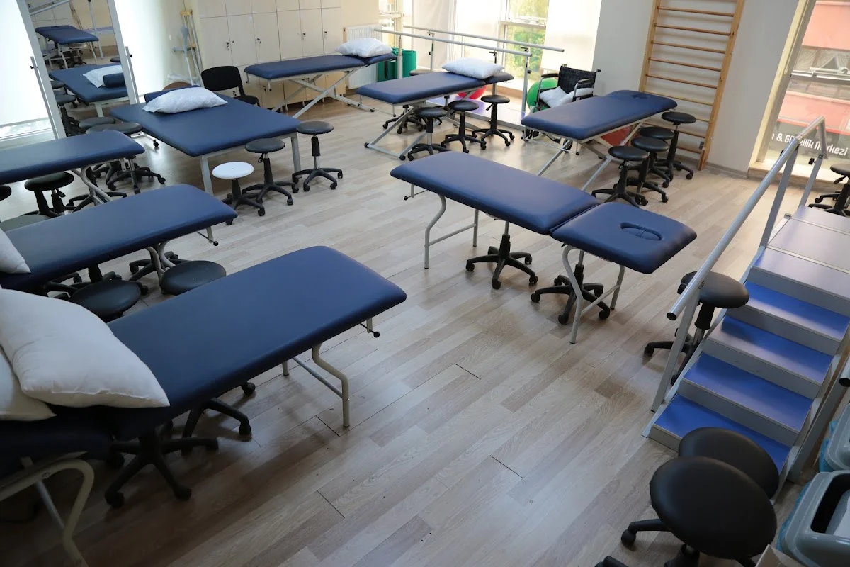 YÜKSEK İHTİSAS ÜNİVERSİTESİ Kampüs Fotoğrafı