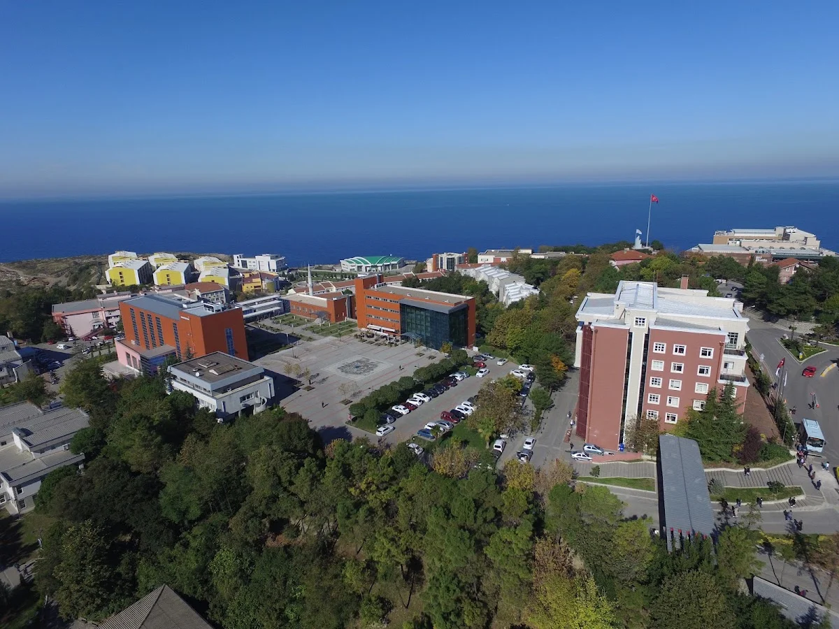 ZONGULDAK BÜLENT ECEVİT ÜNİVERSİTESİ Kampüs Fotoğrafı